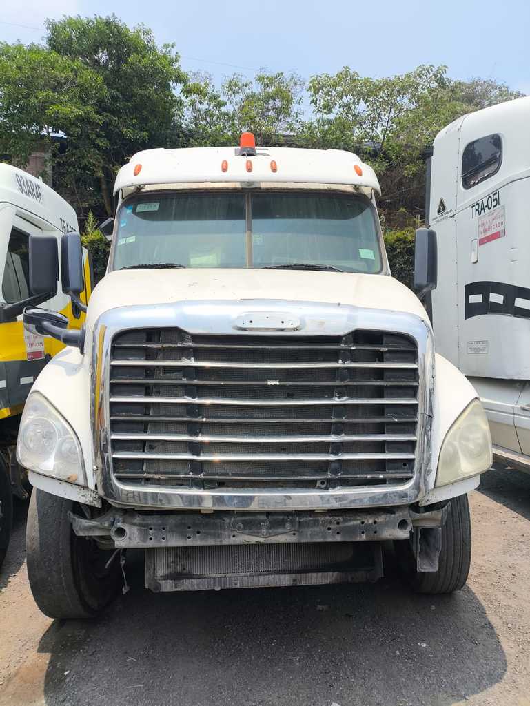 FREIGHTLINER CASCADIA 125 ISX/450 HP 18 VEL
