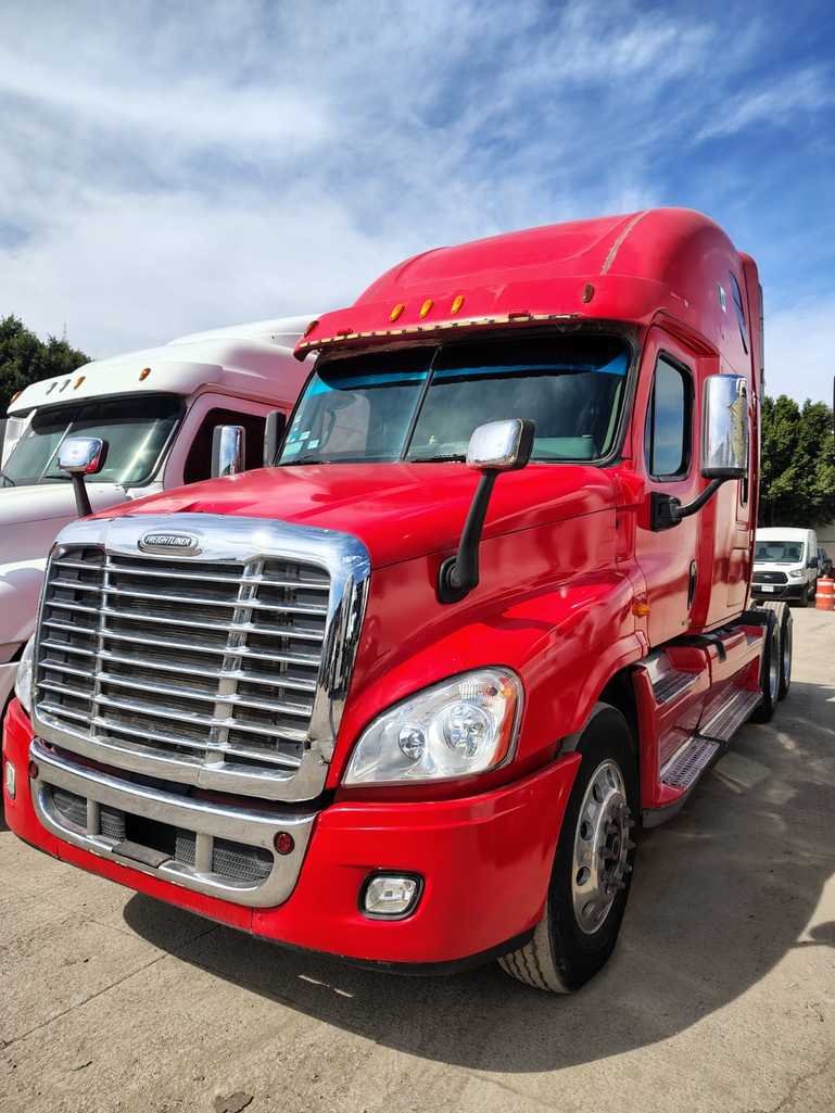 FREIGHTLINER CASCADIA