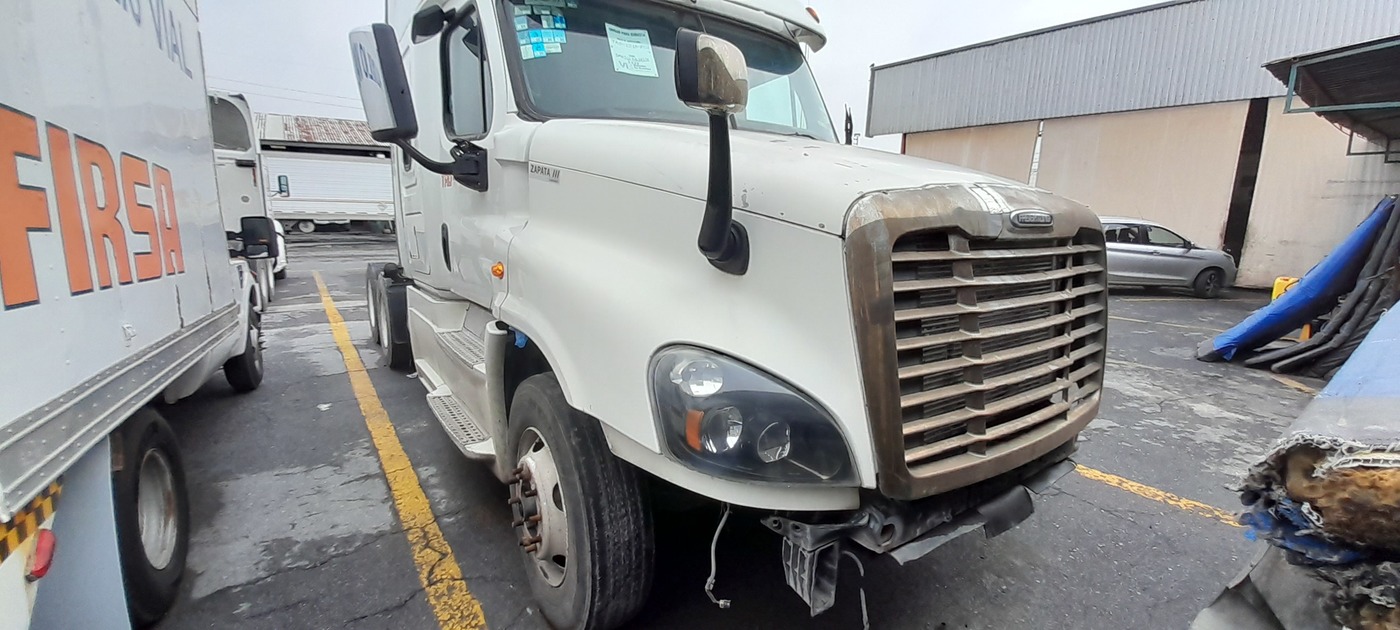 FREIGHTLINER CASCADIA 125