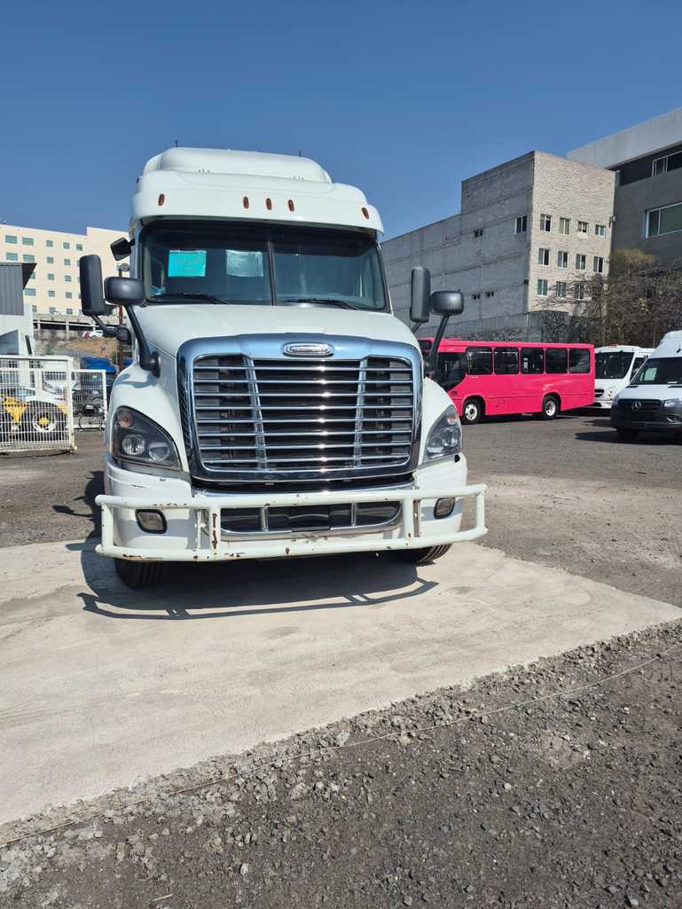 FREIGHTLINER CASCADIA 125