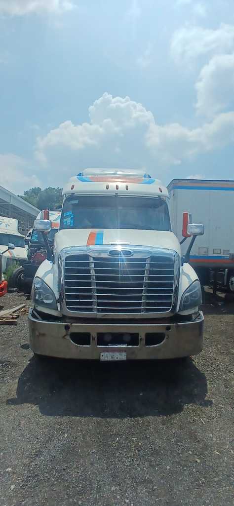 FREIGHTLINER CASCADIA