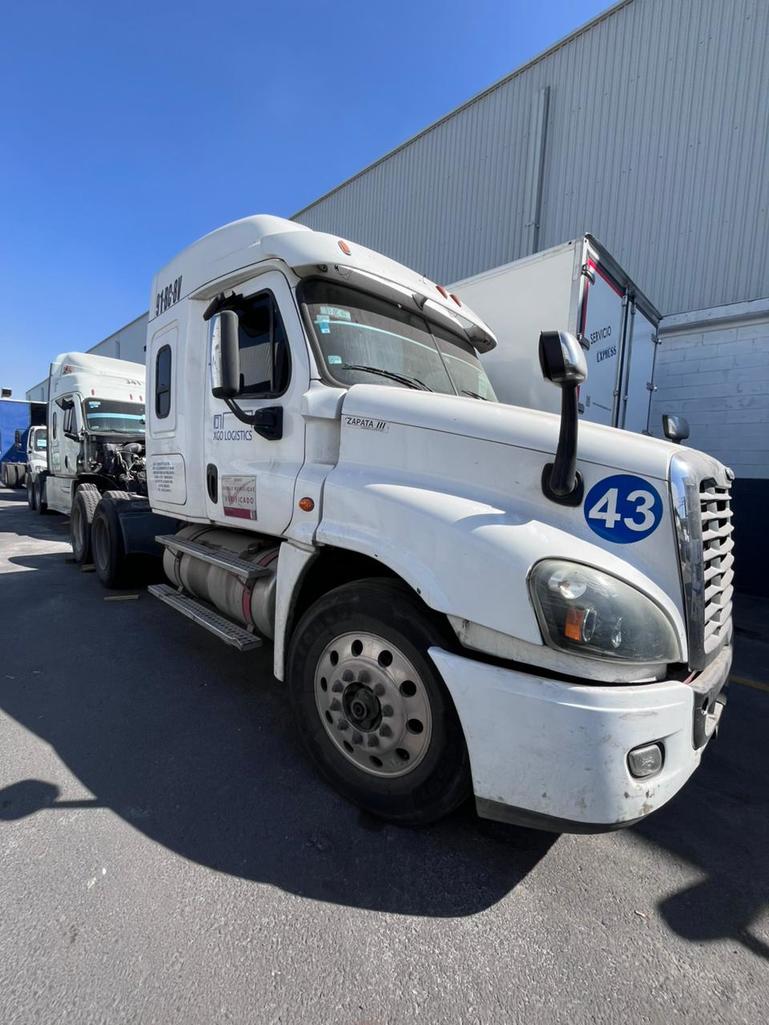 FREIGHTLINER CASCADIA DD15