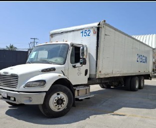FREIGHTLINER M2 106-52K-6X2