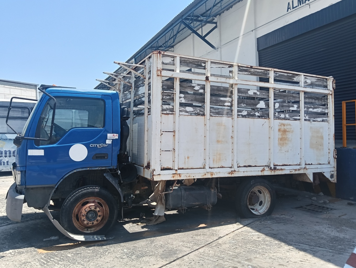 INTERNATIONAL CF 600