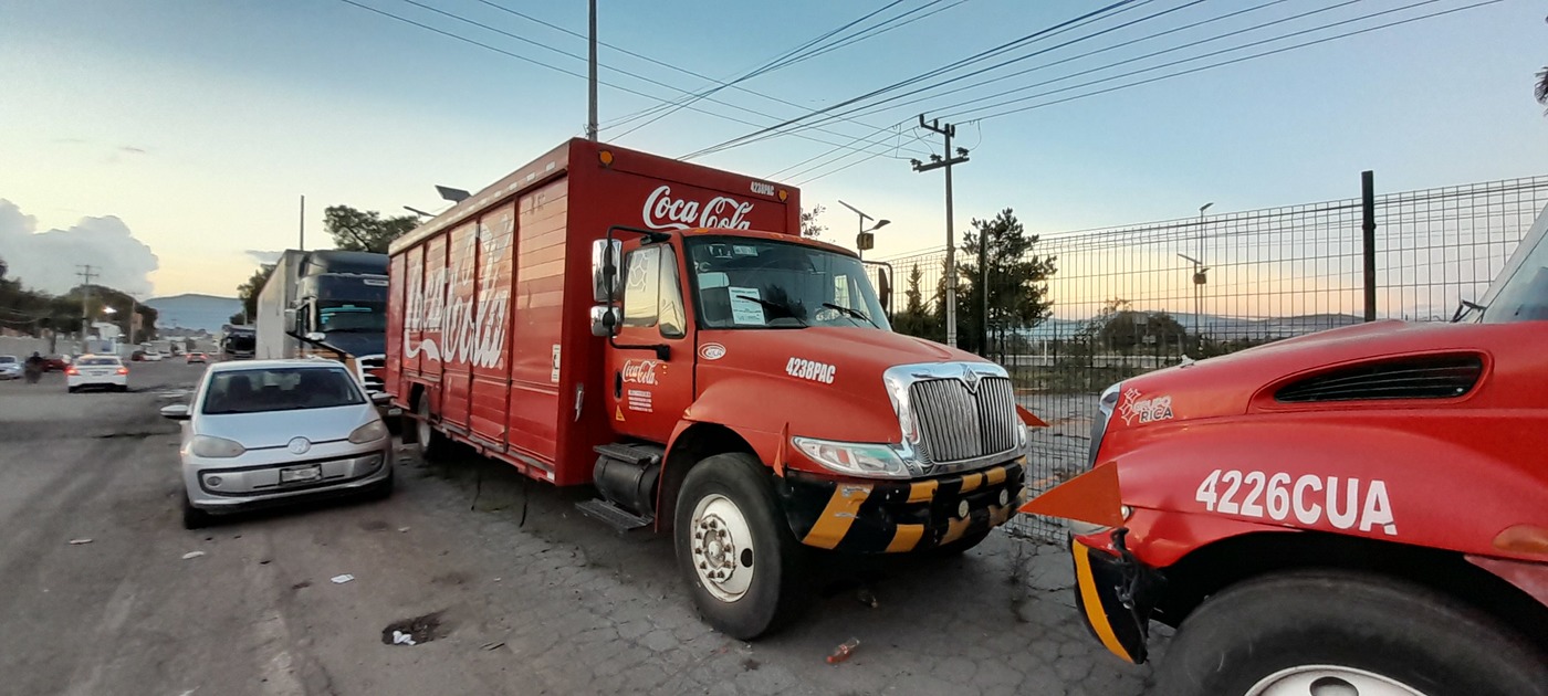 INTERNATIONAL 4300