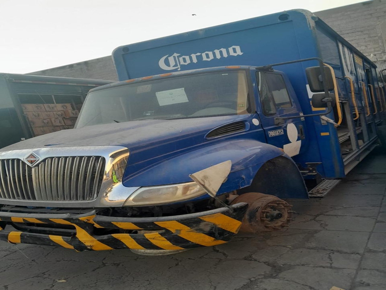 INTERNATIONAL 4300 DURASTAR