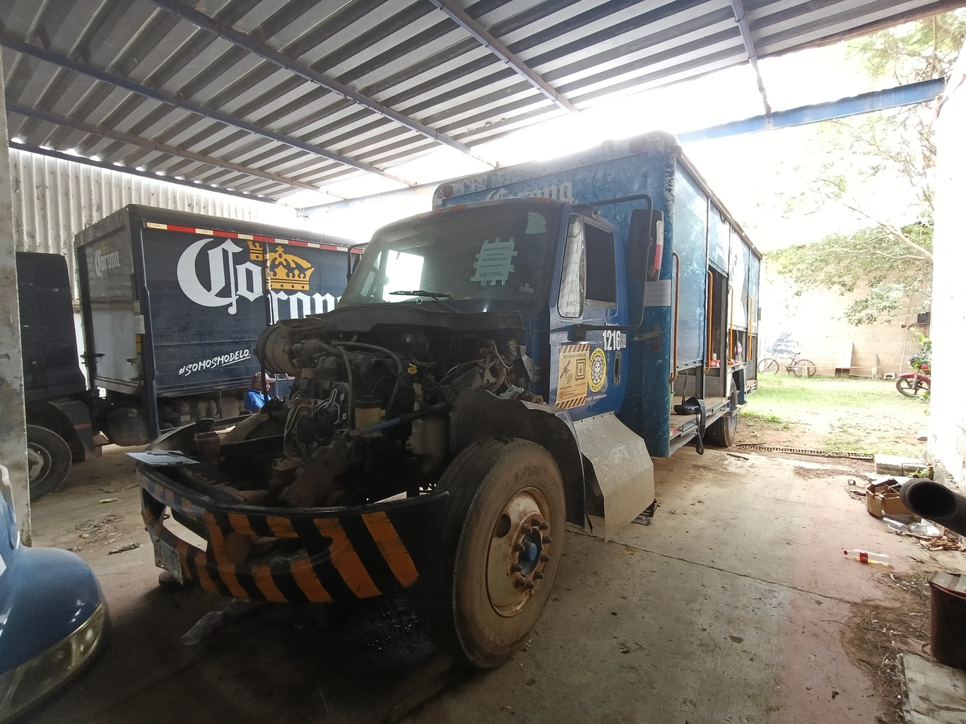 INTERNATIONAL 4300 DURASTAR