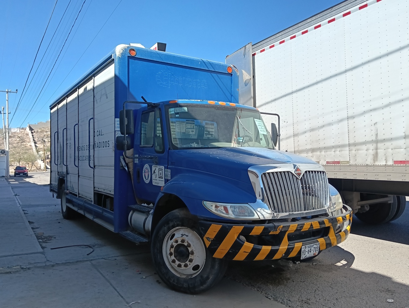 INTERNATIONAL 4300 DURASTAR