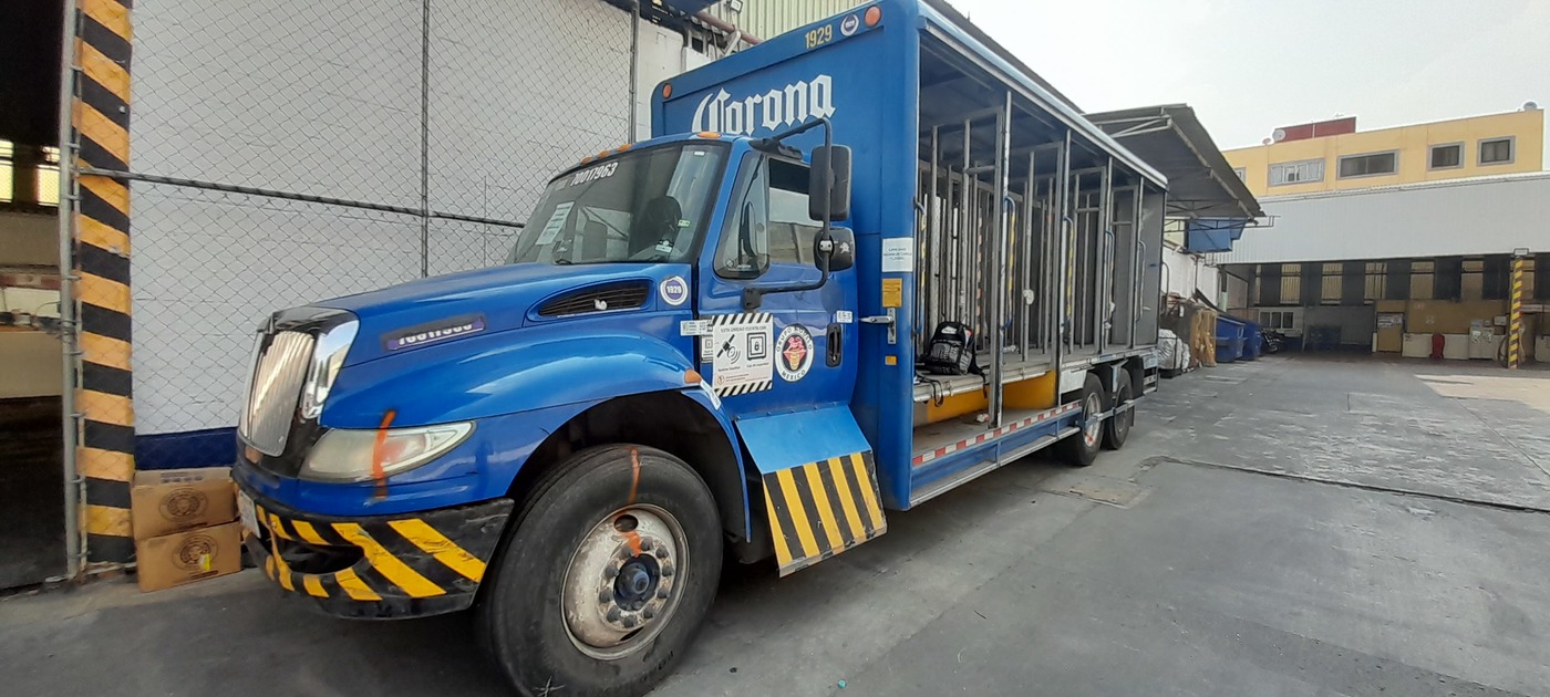 INTERNATIONAL 4300 DURASTAR