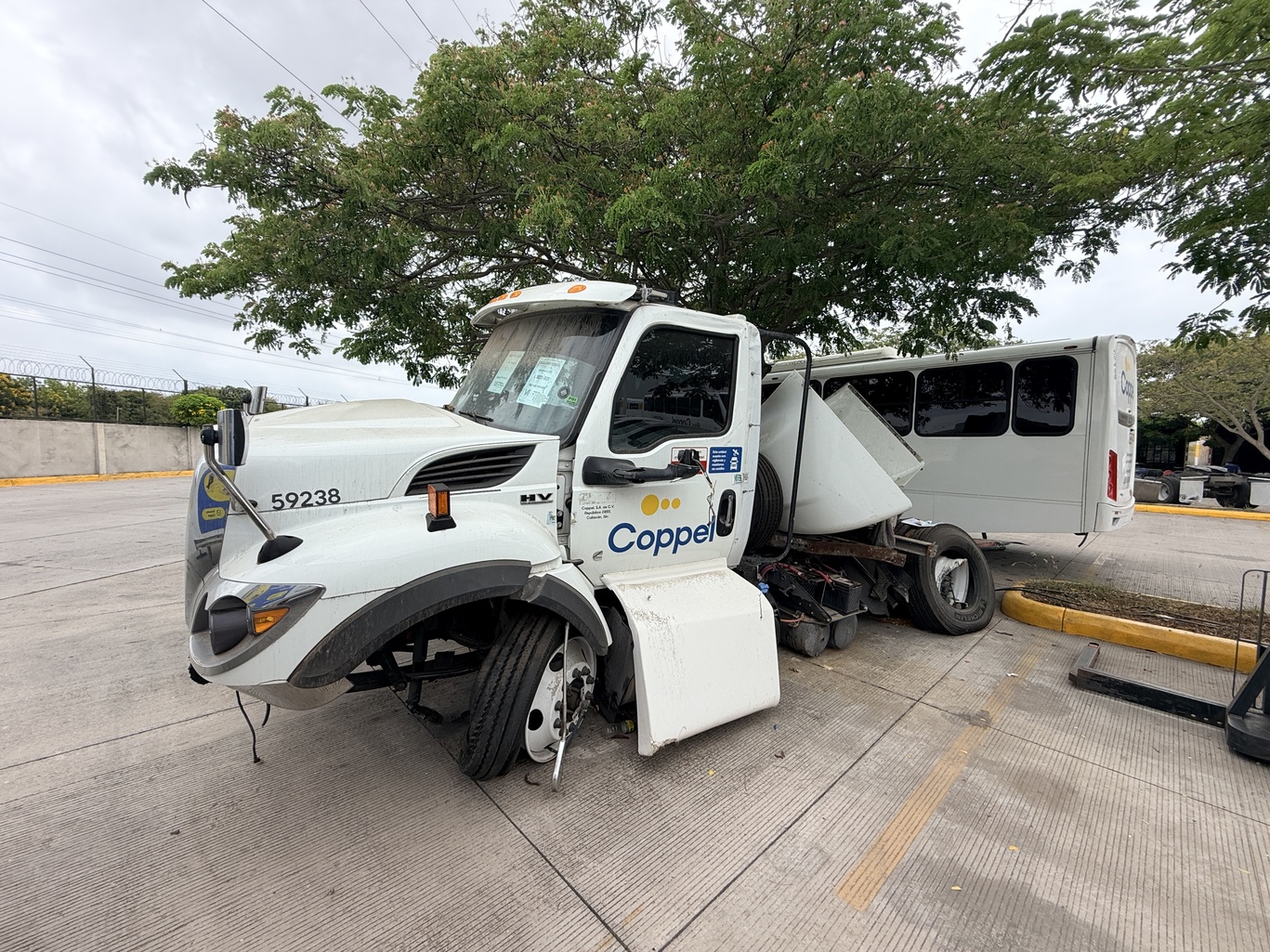 INTERNATIONAL 4400