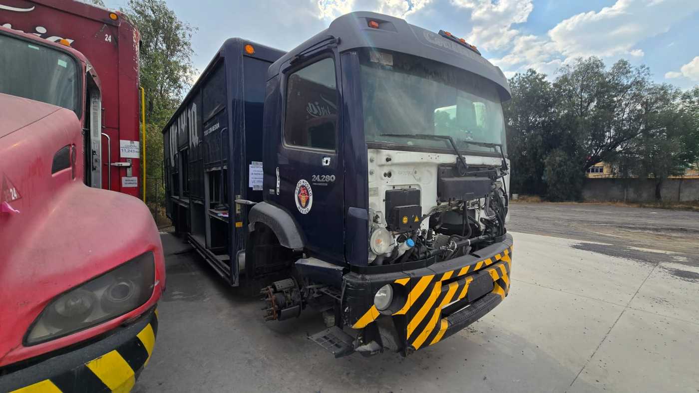 volskswagen CONSTELLATION 24.280 6X2