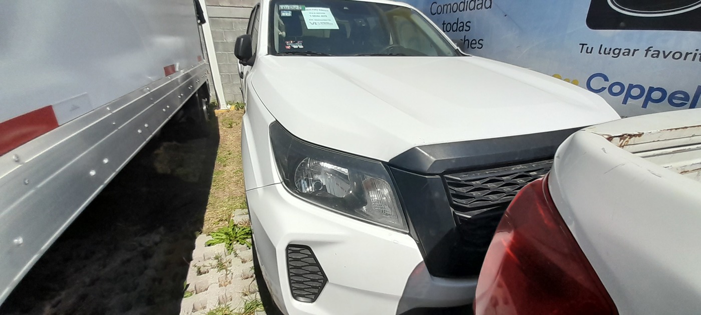 NISSAN FRONTIER SE T/M