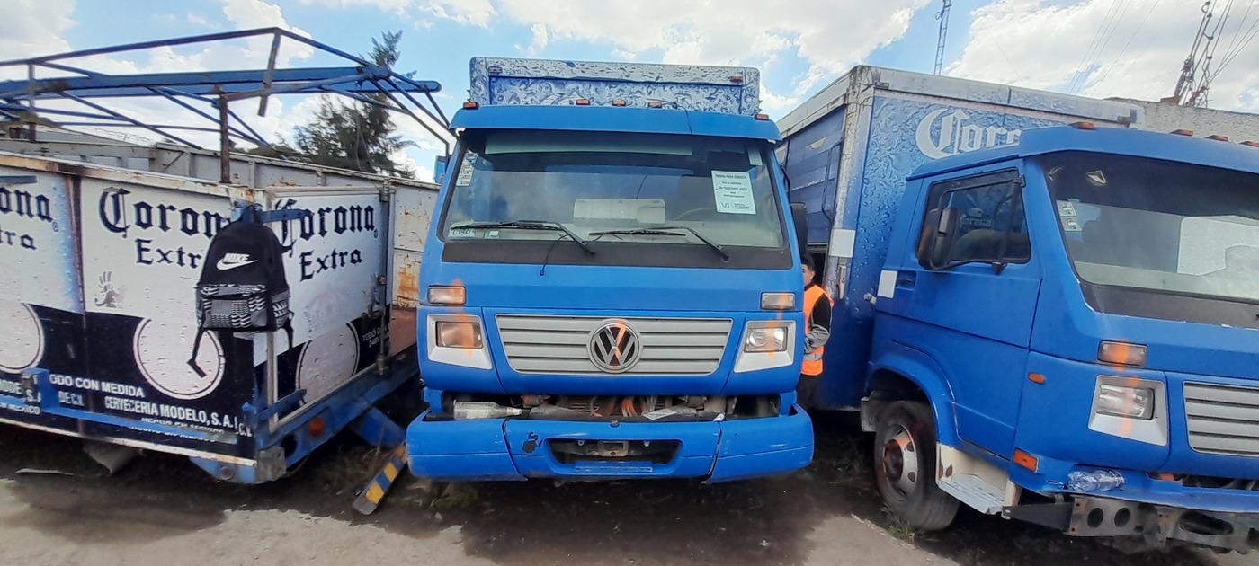 VOLKSWAGEN WORKER 8-150