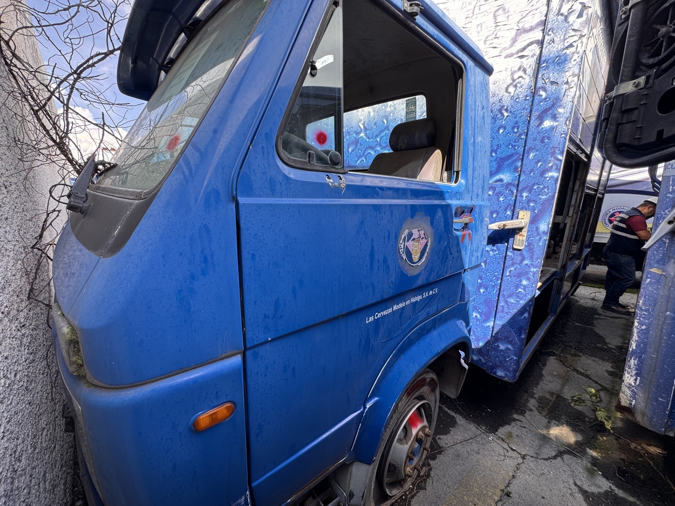 VOLKSWAGEN WORKER 8-150