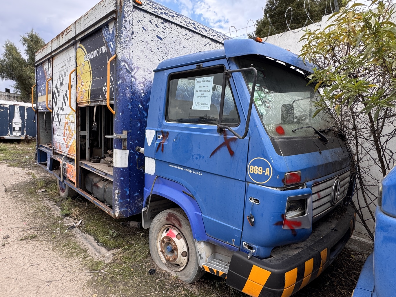 VOLKSWAGEN WORKER 8-150