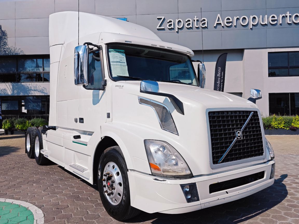 VOLVO VNL64T