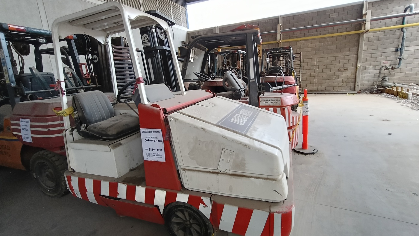 TENNANT HOMBRE A BORDO