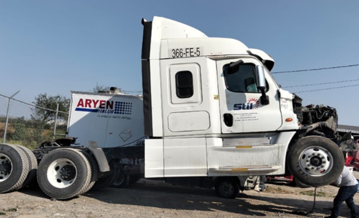 FREIGHTLINER CASCADIA