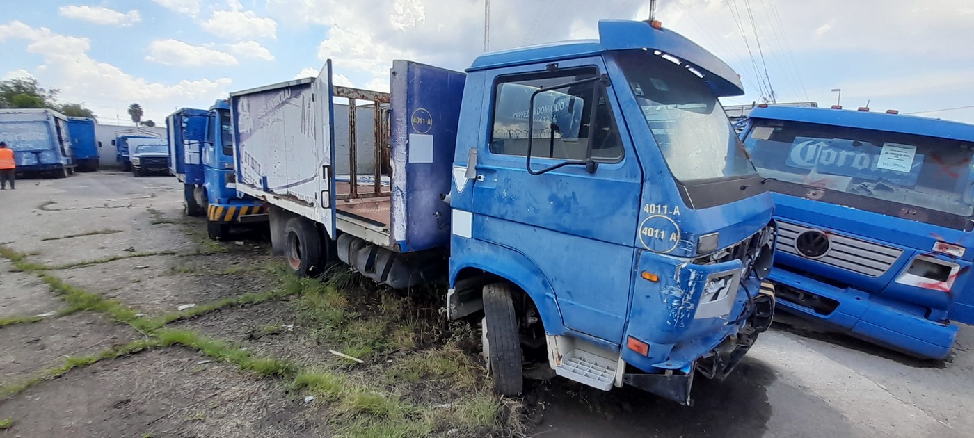 VOLKSWAGEN WORKER 8-150