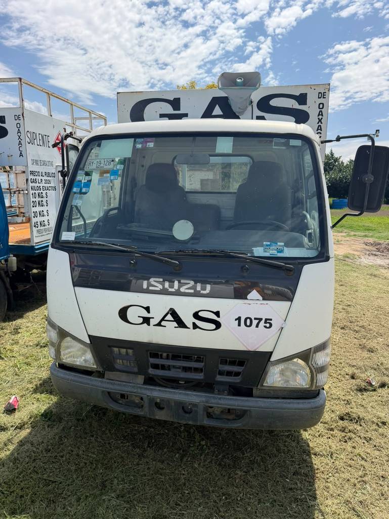 ISUZU ELF-300