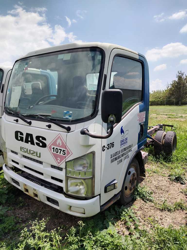 ISUZU ELF-300