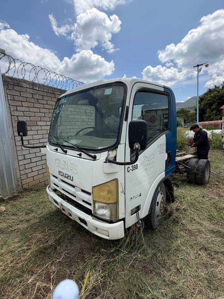ISUZU ELF-300