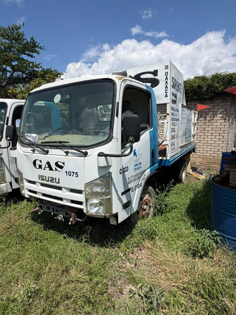 ISUZU ELF-300