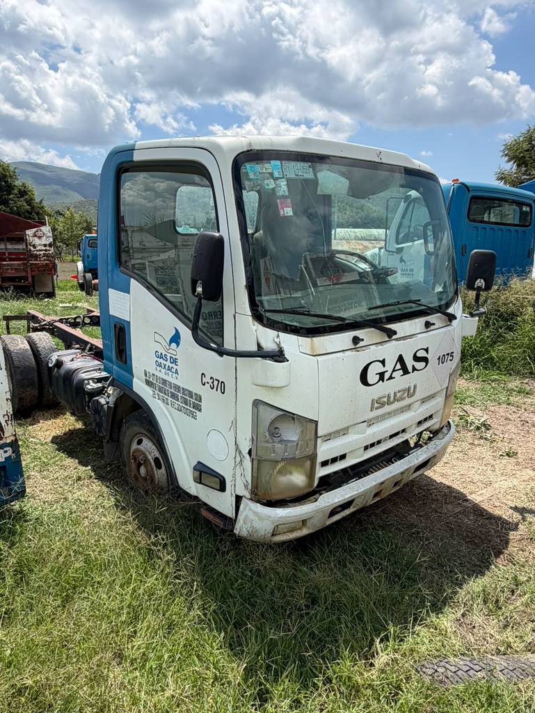 ISUZU ELF-300