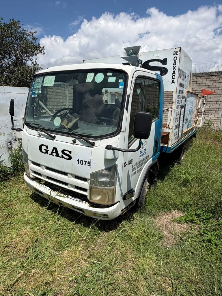 ISUZU ELF-300