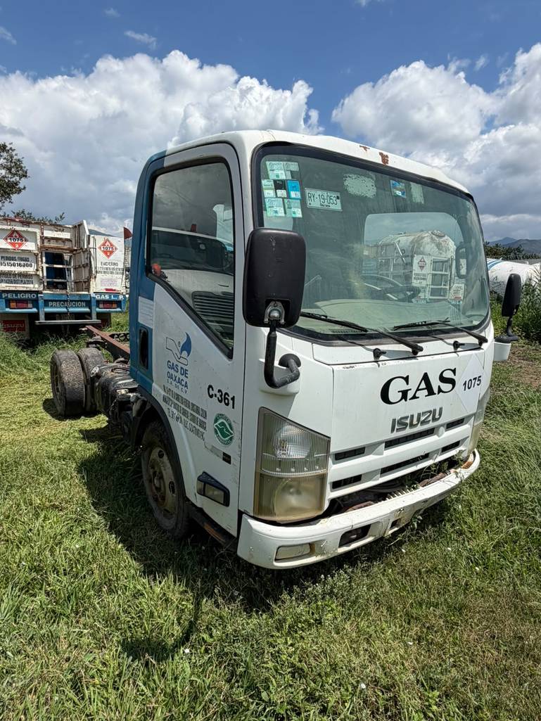 ISUZU ELF-300