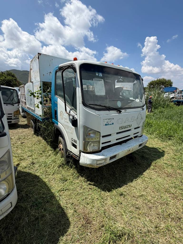 ISUZU ELF-400