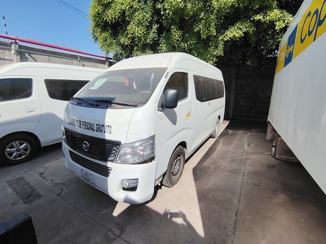 NISSAN URVAN NV3500 12 PASAJEROS