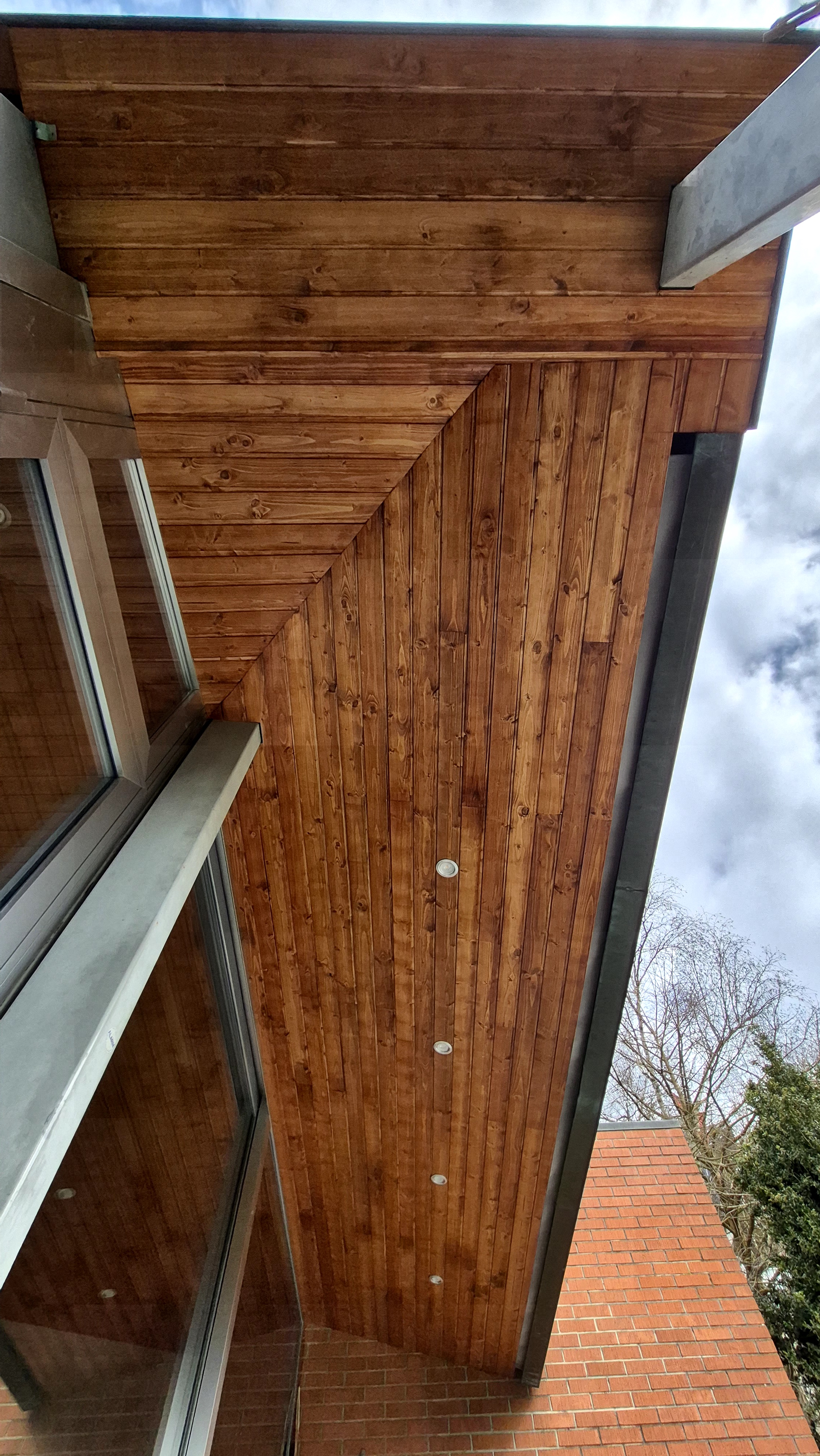 Dachsanierung nach Wasser- und Marderschaden