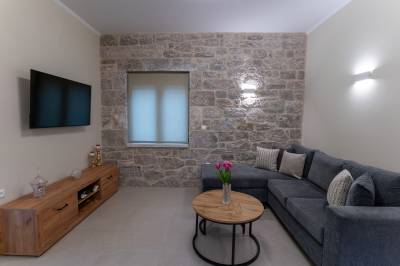 Alex Stone Villa