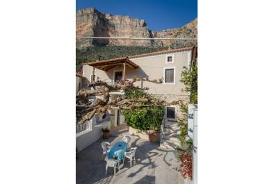 Elli's House