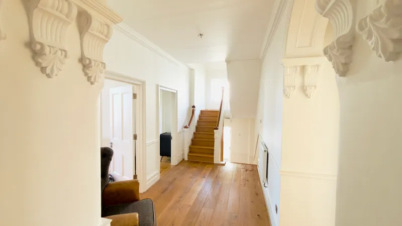 Apt 4, Thornton Hall, Upper Kings Cliff, St. Helier — photograph 9