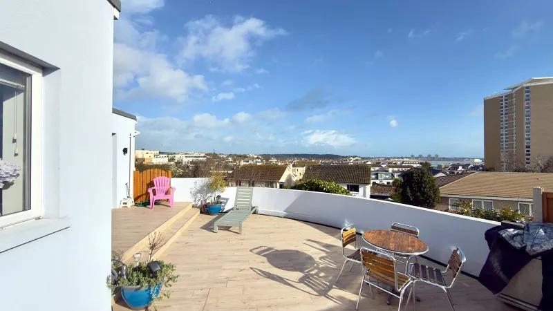 Bowness, Avenue du Petit Mont, St. Helier — photograph 9
