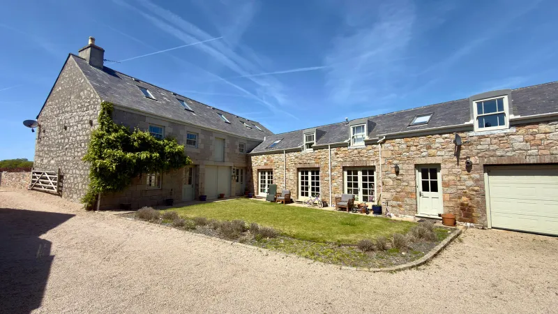 Edgefield Barn, La Route De Vinchelez, St. Ouen — main photograph