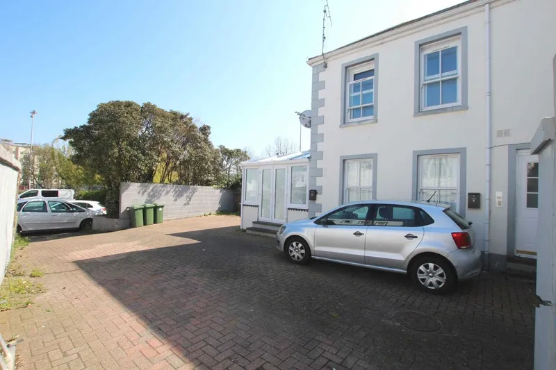 Val Plaisant, St Helier — photograph 2
