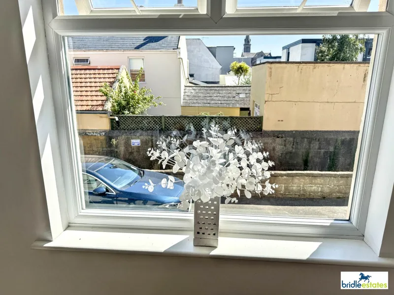 Savile Street, St Helier — photograph 2