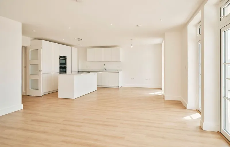 Apt 3, Baycroft — photograph 6