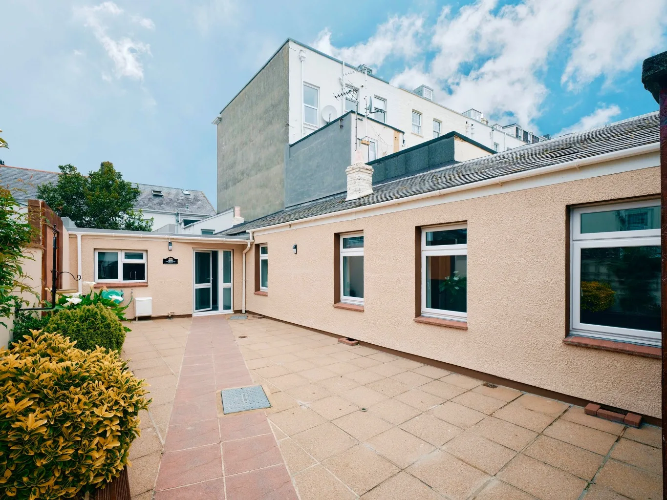 Melbourne Villa — main photograph