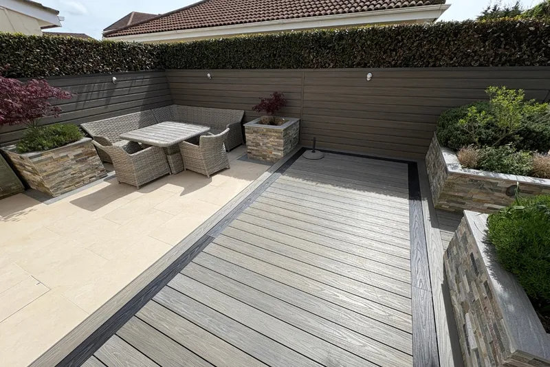 6 Allandale Court — photograph 2