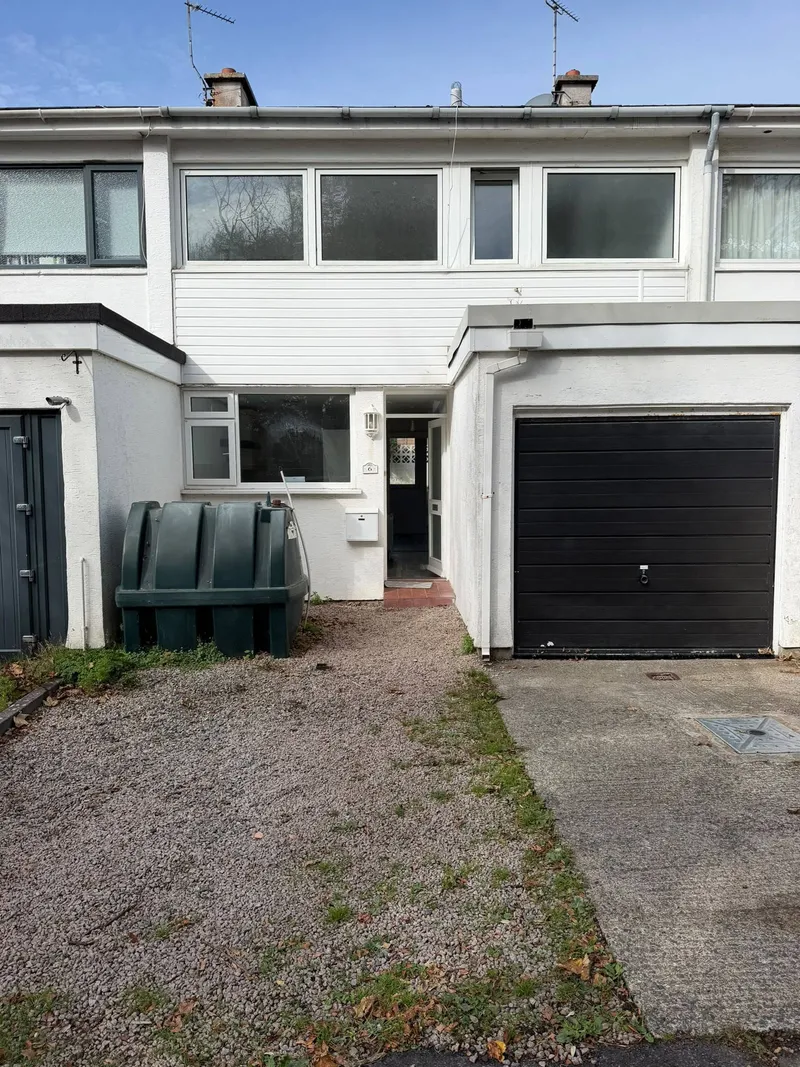 3 Bedroom House — main photograph