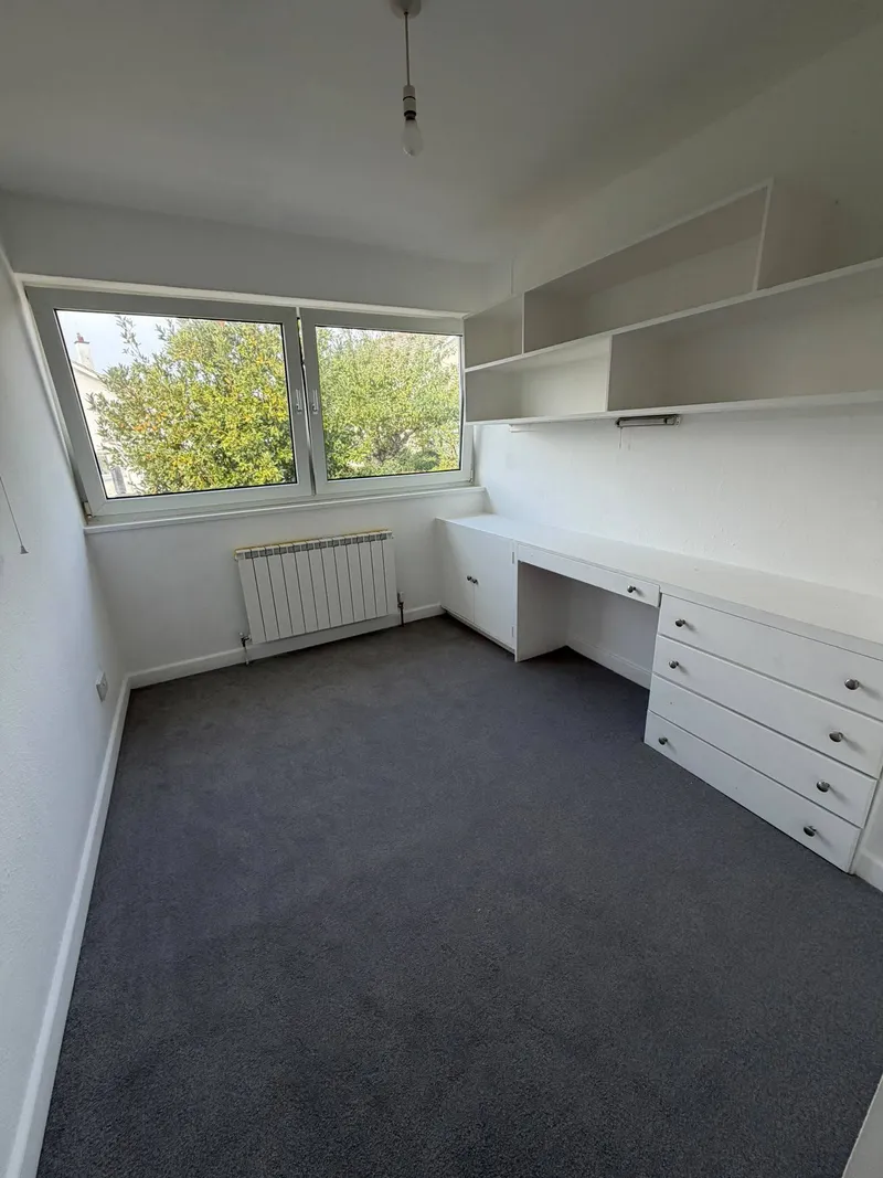 3 Bedroom House — photograph 5