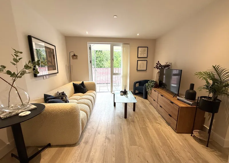 E82 New Market Yard Living 02