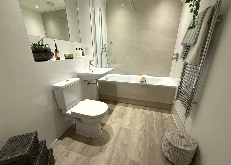 E82 New Market Yard Bathroom