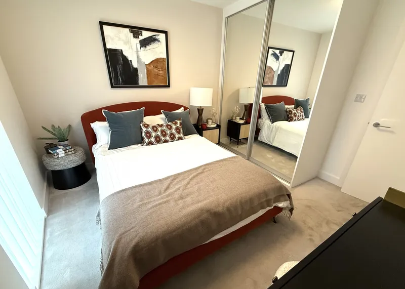 E82 New Market Yard Bedroom-02