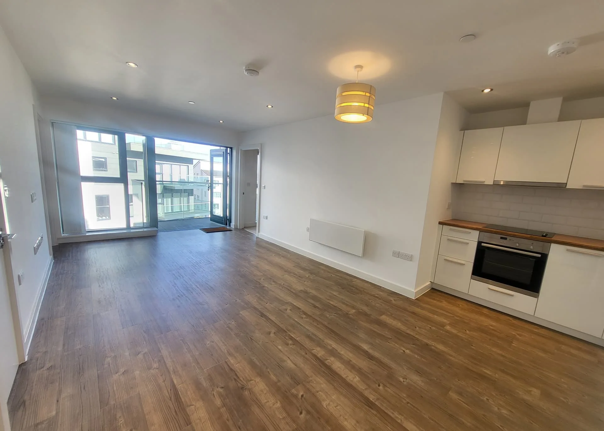 Apartment C507 Westmount Living space
