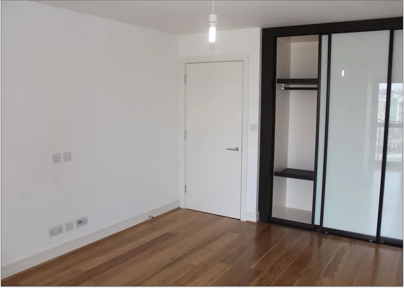 A318-Castle-Quay-Bedroom-wardrobe